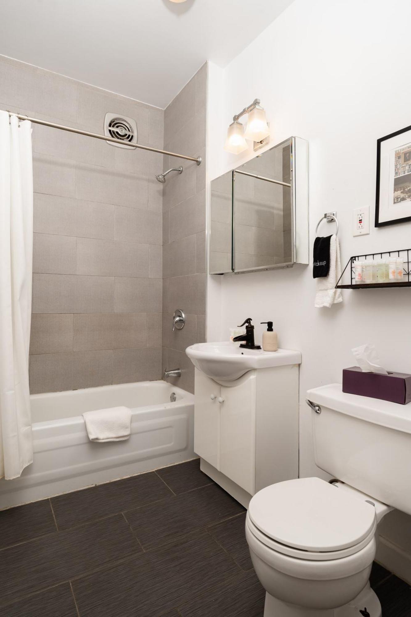 Ukrainian Village 2Br Modern Apartment D2 Чикаго Екстер'єр фото